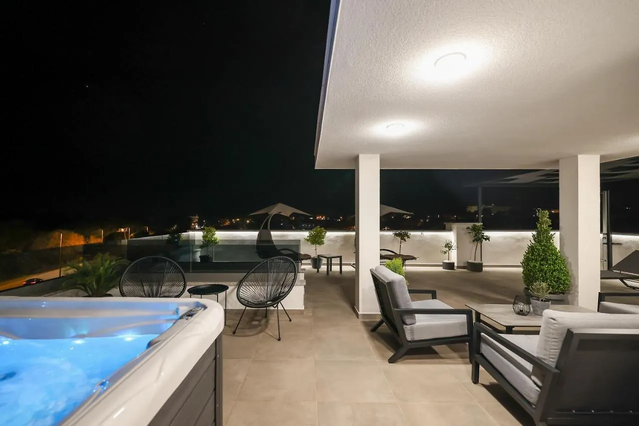 Leonardo Luxury Residence 2 Penthouse With Jacuzzi Zadar